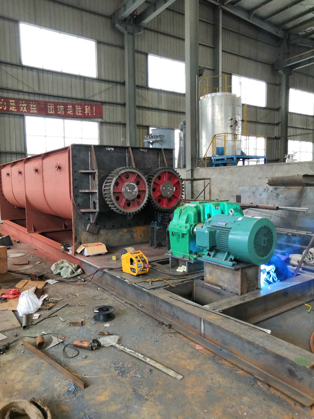 蘇州吳江大型污泥槳葉干燥機(jī)已完工